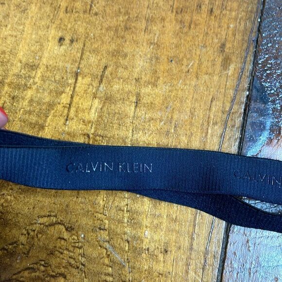 Calvin Klein Perfectly Fit Convertible Black Lace Bra 36D - Picture 2 of 5